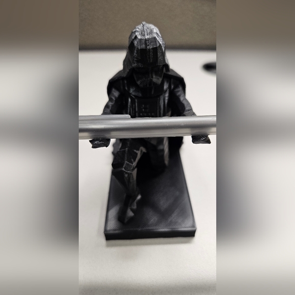 Darth Vader Pen/Cellphone holder - Picture 6 of 6